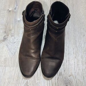 Chaps Brown Ankle Boots